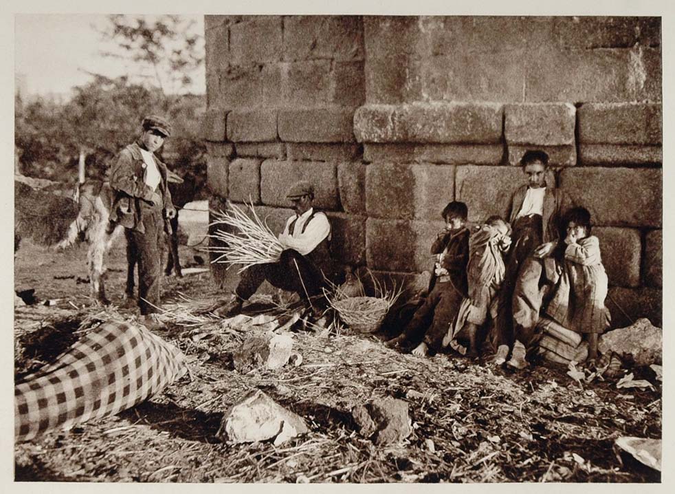 1928 Gypsy Gypsies Gitanos Gipsy Children Madrid Spain ORIGINAL